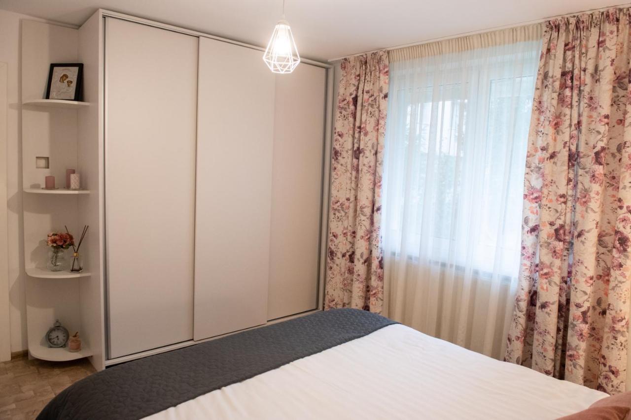 Urban Oasis Apartment Piatra Neamt Ngoại thất bức ảnh