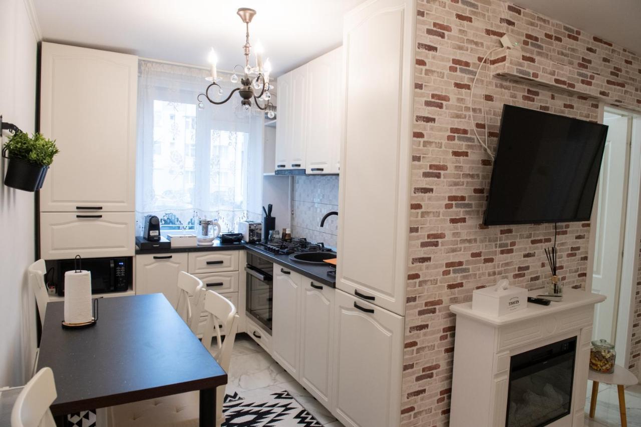 Urban Oasis Apartment Piatra Neamt Ngoại thất bức ảnh